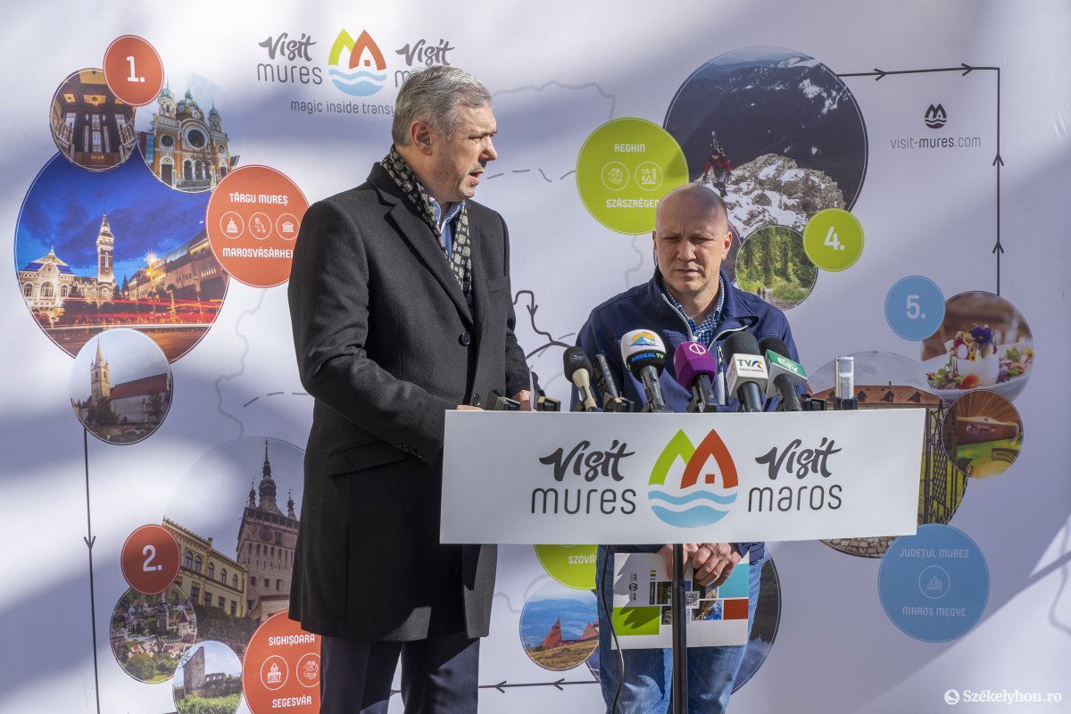 PÉter Ferenc és Szőcs Levente a megye idegenforgalmának fellendítéséről beszélt •  Fotó: Haáz Vince