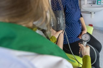Összefüggő gond a leányanyaság és a terhesgondozás hiánya