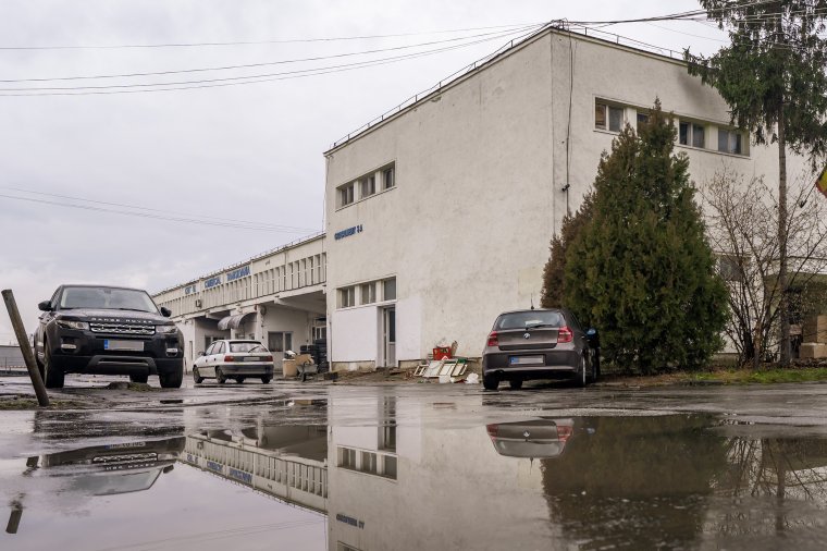 Nehéz az újrakezdés a kereskedelmi központ leégése után