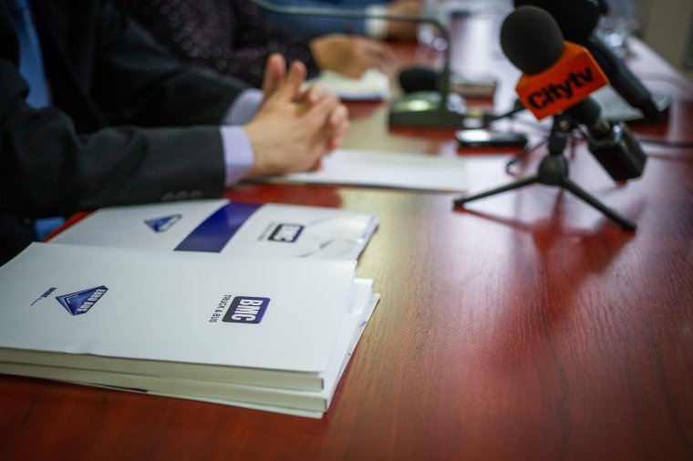 Elektromos autóbuszok beszerzésében állapodtak meg, a már leszerződött buszok később érkeznek