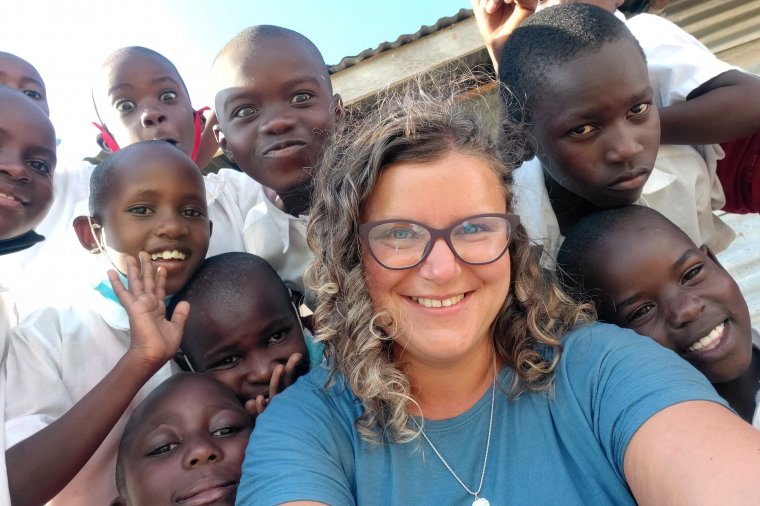 Afrikában ő egy „muzungu”, és imádja: Hajdu Hilda