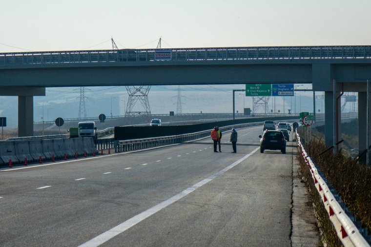 Az utolsó simításokat végzik az autópályán, hamarosan közlekedhetünk rajta