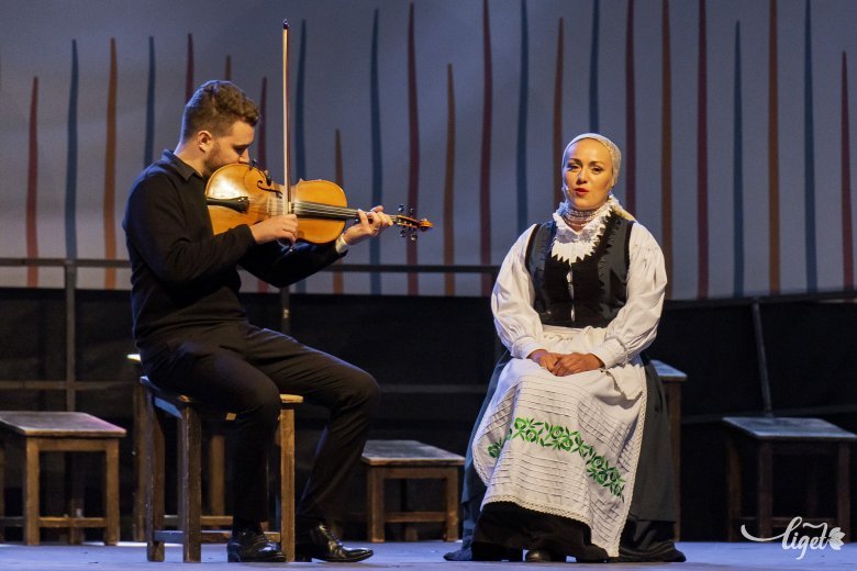 Az előadás-alkotás az egyik legszebb munka, hisz látod, ahogy megszületik az előadás – fogalmazza meg Kásler Magdi •  Fotó: Haáz Vince