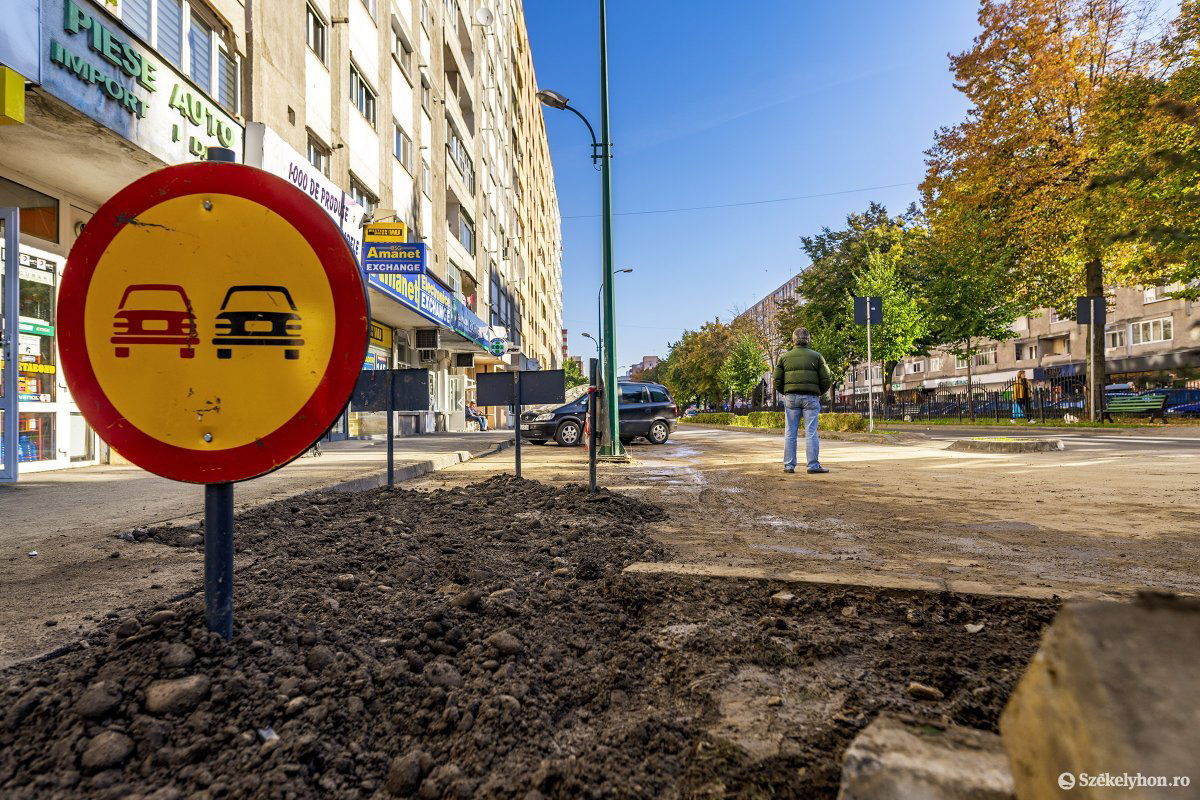 A parkolórészen történt a meghibásodás, nem lehet itt állomásozni •  Fotó: Haáz Vince