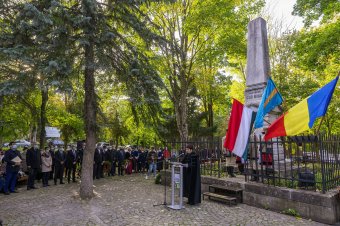 Közös megemlékezés az aradi vértanúkról Marosvásárhelyen