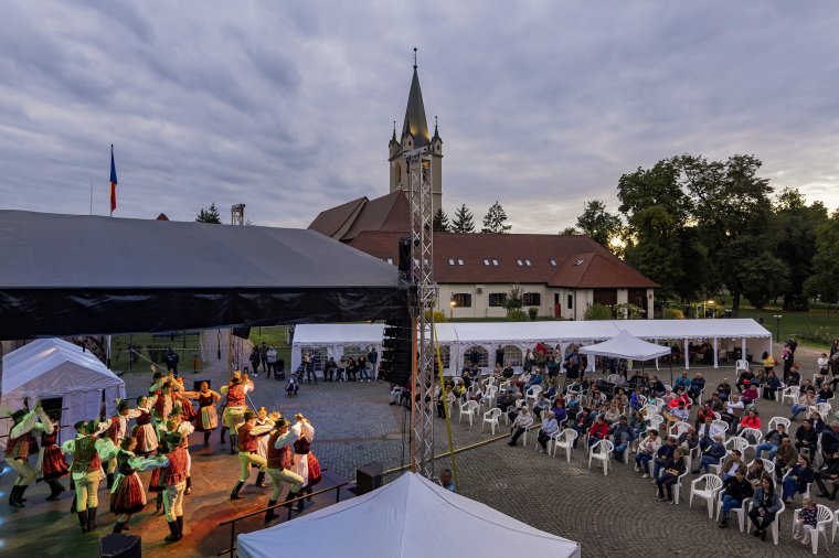 Négy nemzetiség ünnepelt együtt a várban