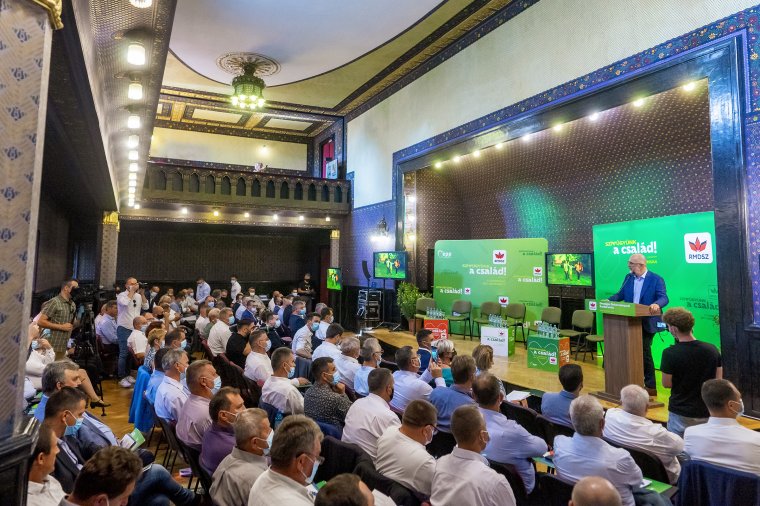 RMDSZ-konferencia: kiemelten fontos a családok támogatása