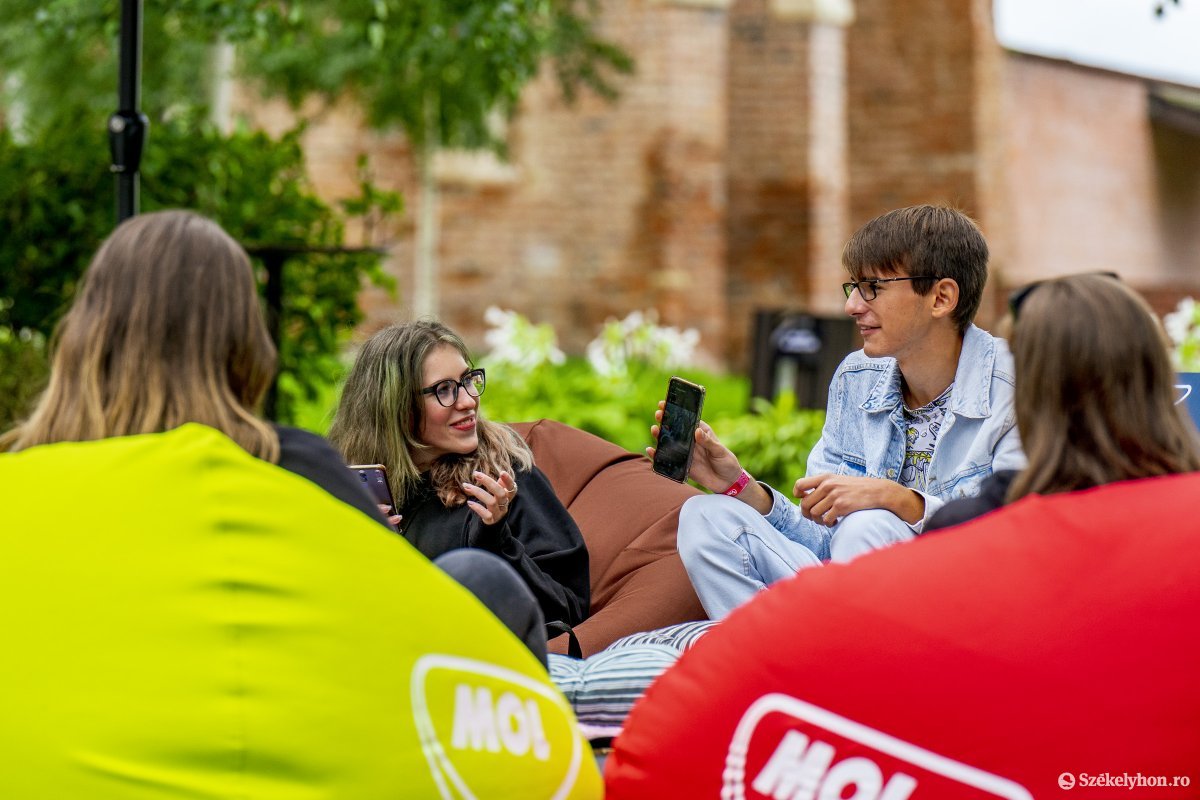 A babzsákokat gyorsan elfoglalták &bullet;  Fotó: Haáz Vince