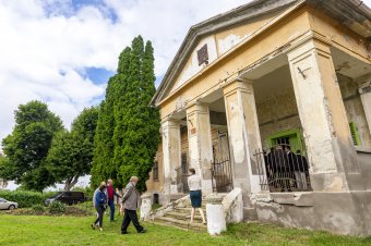 Hogyan zajlott a kitelepítés, milyen volt egy kényszerlakhely?