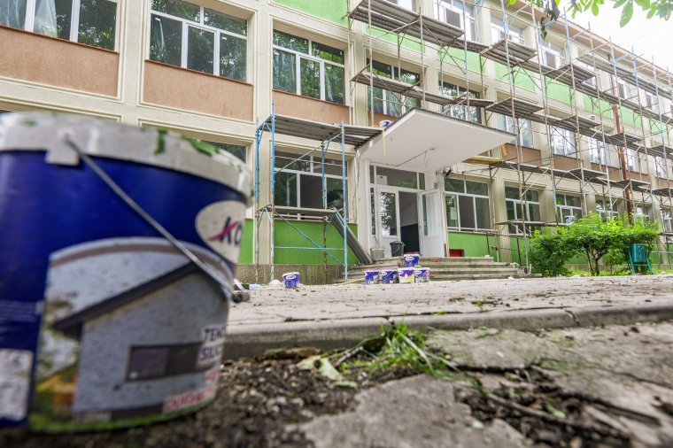 Bővítések, festések és fűtésrendszerek cseréje zajlik a tanintézetekben