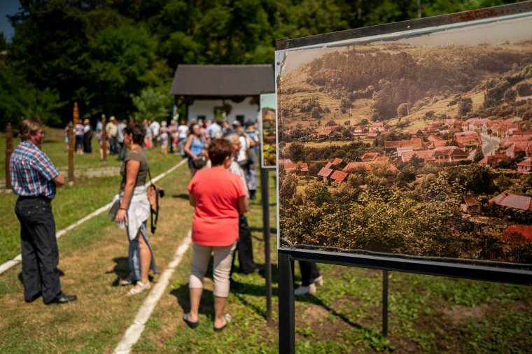 „Minden követ kézzel faragnak” az Összetartozás Templomához