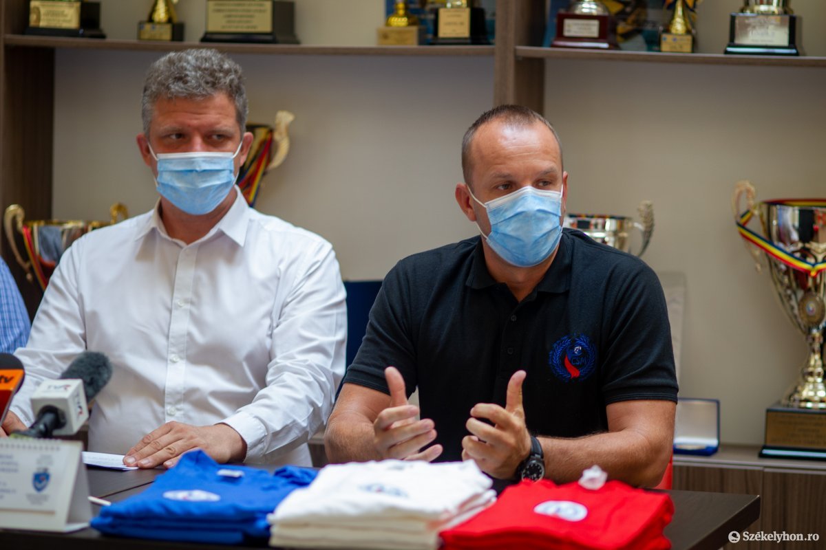 &bullet;  Fotó: Rab Zoltán