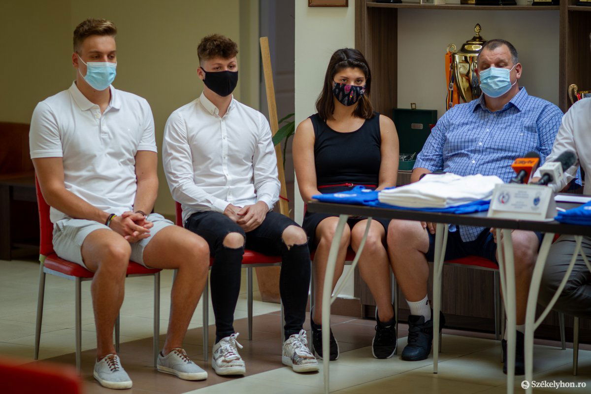 &bullet;  Fotó: Rab Zoltán