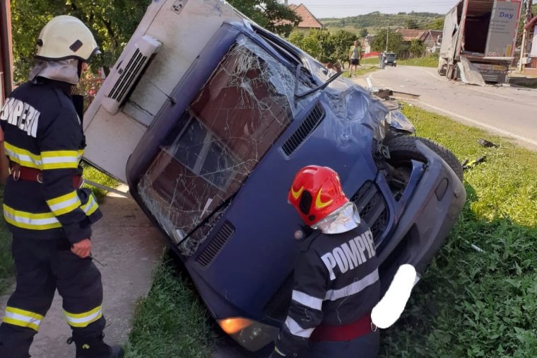 Két közúti balesetben összesen kilencen sérültek meg