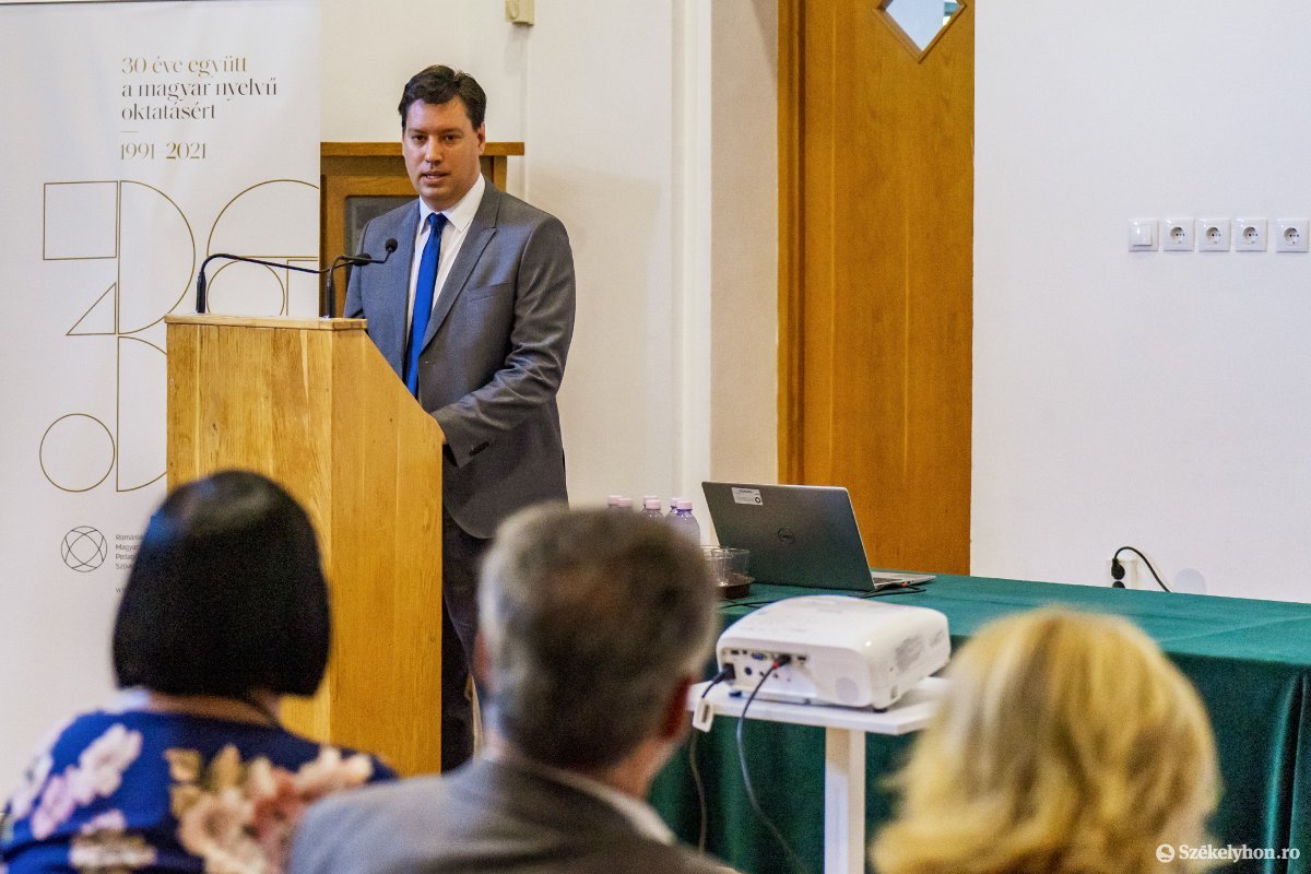 Dr. Balázs Attila, az Emberi Erőforrások Minisztériuma Nemzetközi és Kárpát-medencei Kapcsolatokért Felelős Államtitkárságának főosztályvezetője •  Fotó: Haáz Vince