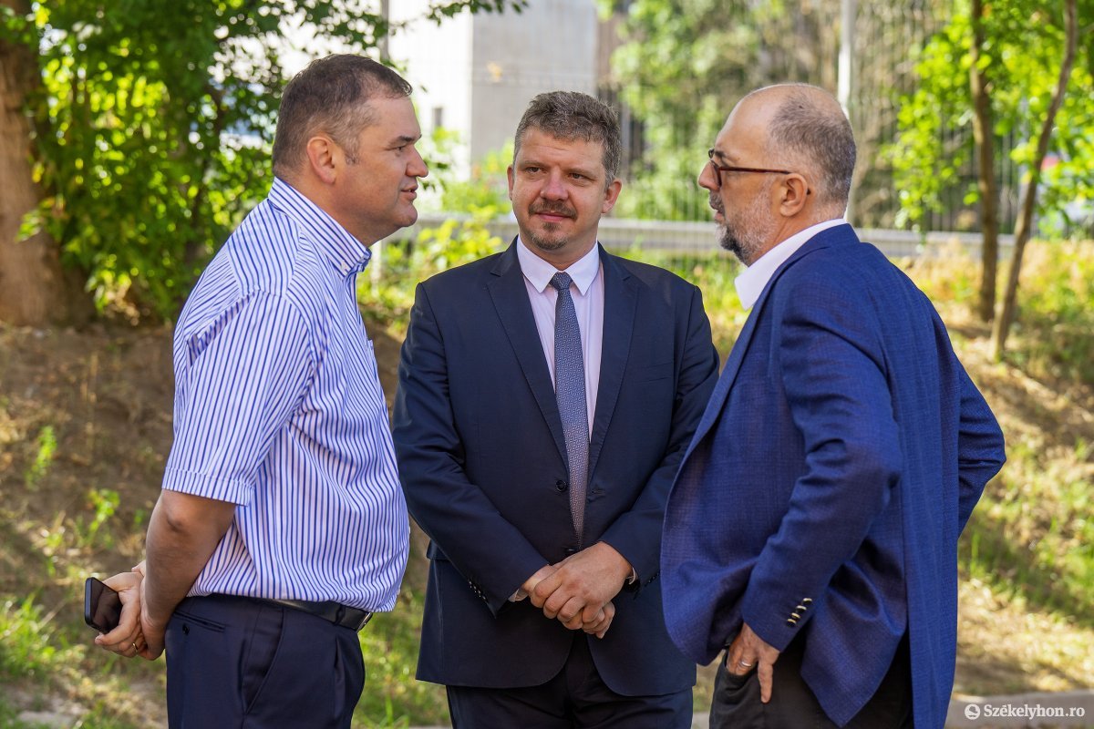 Cseke Attila, Soós Zoltán és Kelemen Hunor •  Fotó: Haáz Vince