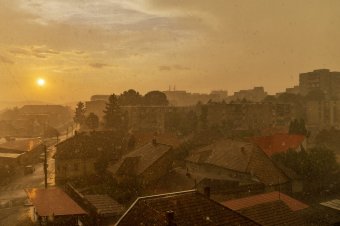 Ma sem ússzuk meg szárazon – zivatarok lehetnek, Hargita és Kovászna megye is érintett