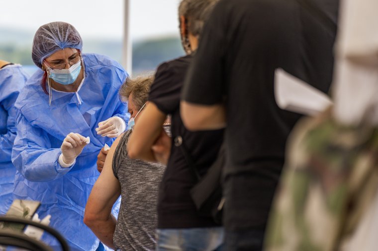 A romániai átoltottság növelését sürgeti az uniós egészségügyi biztos