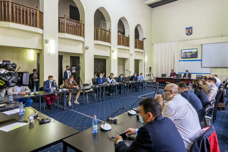 Begyűjtötték és elszállították a szemetet, megszűnt a sürgősségi állapot Marosvásárhelyen