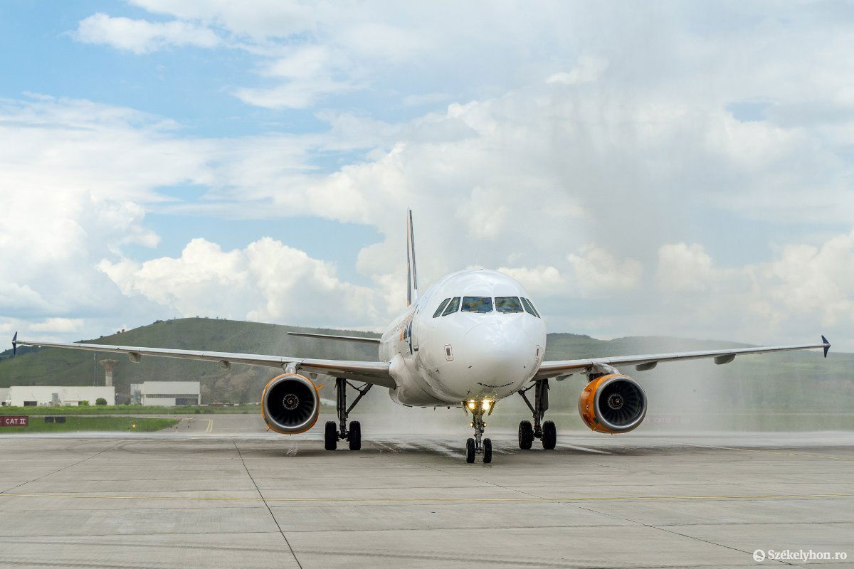 Frissen, légiesen érkezett meg a gép &bullet;  Fotó: Haáz Vince