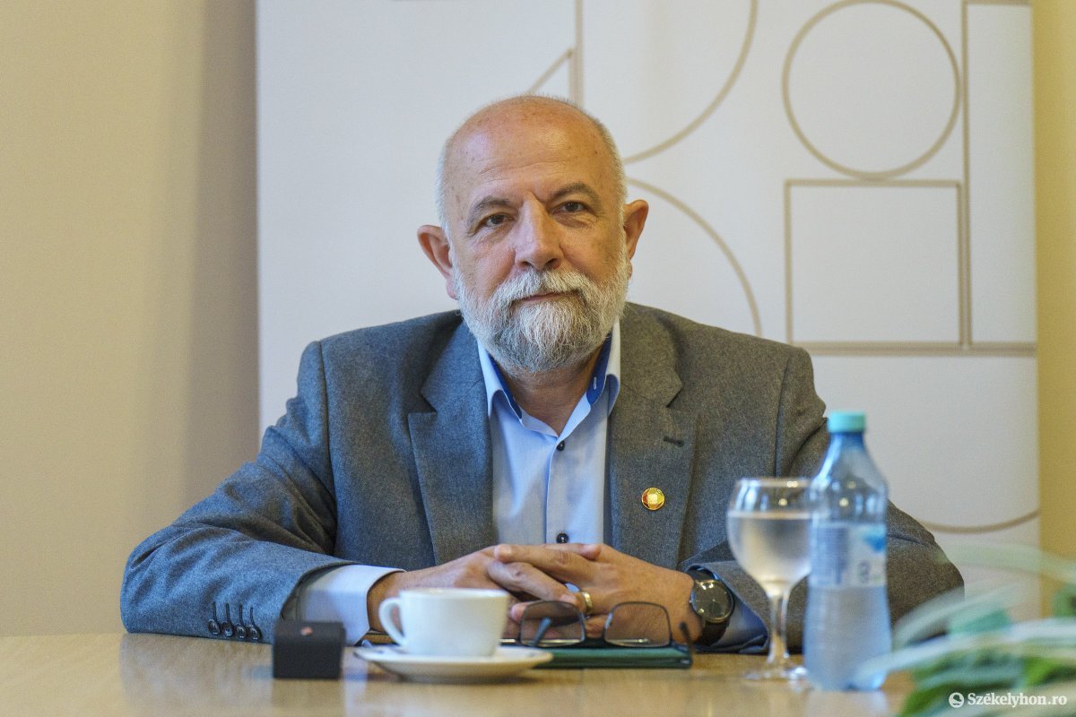 Burus Siklódi Botond •  Fotó: Haáz Vince