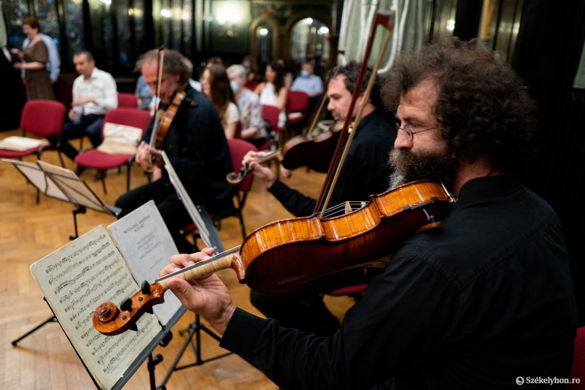A Tiberius vonósnégyes zenélt a Tükörteremben &bullet;  Fotó: Rab Zoltán