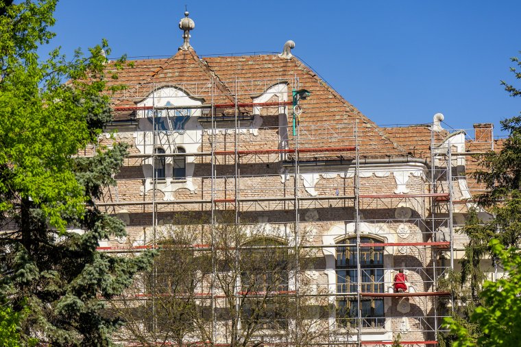 Felújítás alatt a Bolyai Farkas Gimnázium főépületének negyven százaléka