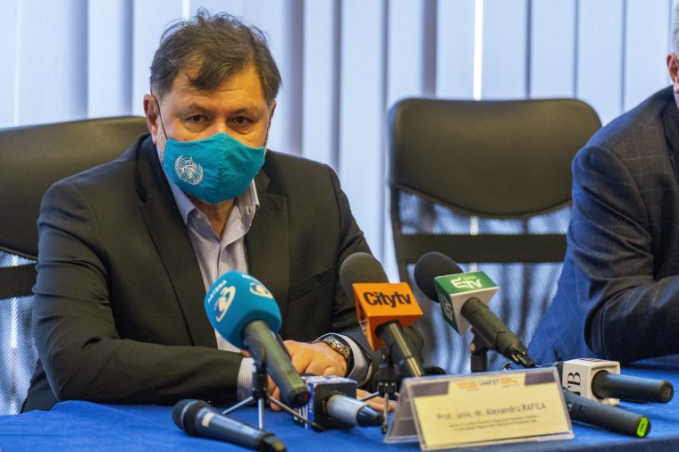 Nem volt elmagyarázva az embereknek, mire jó a Covid-igazolvány, rója fel Rafila