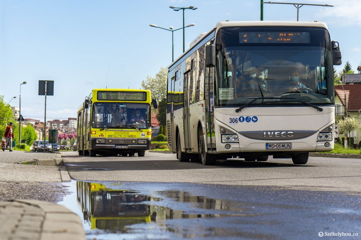 A tömegközlekedés hatékonyabbá tétele érdekében lehet kitölteni a Marosvásárhelyi Közösségi Alapítvány kérdőívét. Képünk illusztráció •  Fotó: Haáz Vince