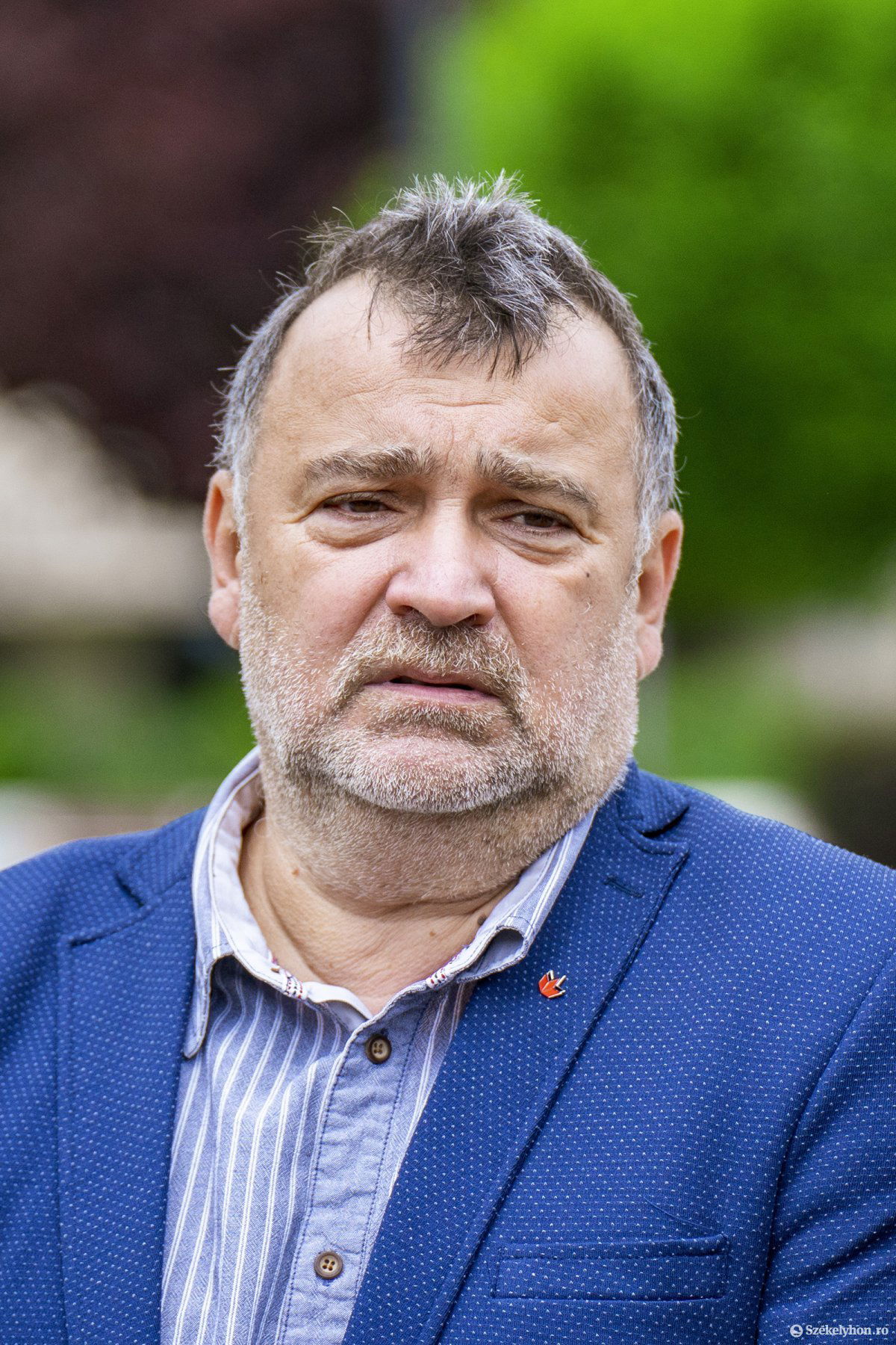 Tatár Béla, húsz éve vezeti a a közszállítási vállalatot •  Fotó: Haáz Vince