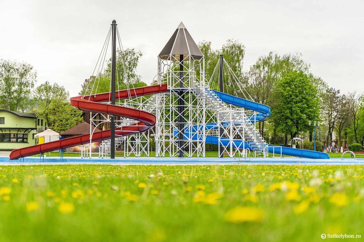 A Víkendtelepen a tervek szerint jövő héten töltik fel a csónakázót, majd az úszómedencéket is &bullet;  Fotó: Haáz Vince