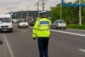 Több száz jogosítványt vontak be az elmúlt 24 órában, sokan ültek ittasan vagy drogok hatása alatt volán mögé