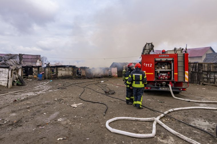Két kisgyermek vesztette életét egy marosvásárhelyi lakástűzben