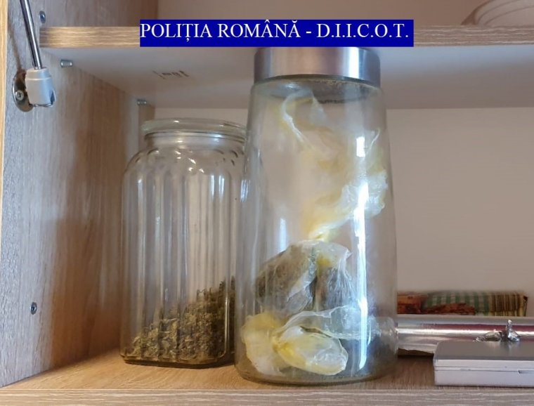 LSD-t és marihuánát foglaltak le a rendőrök