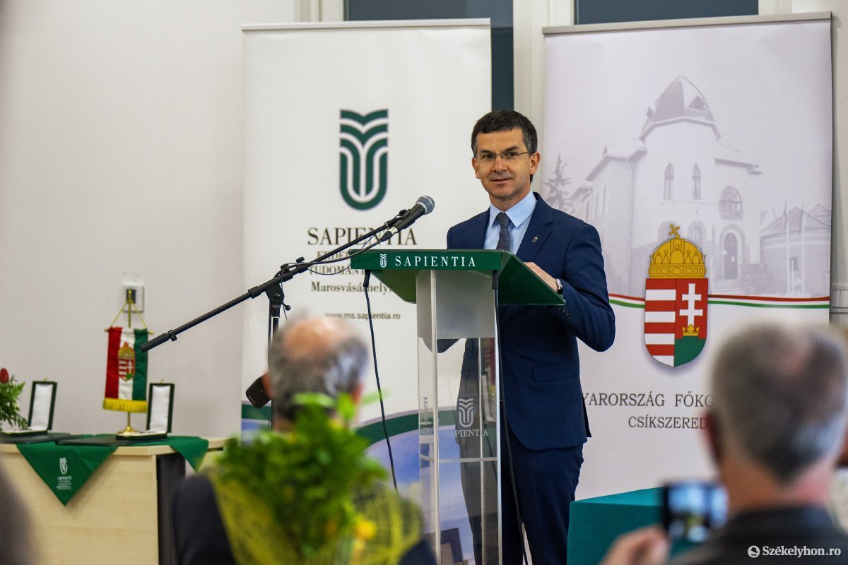 Tóth László főkonzul •  Fotó: Haáz Vince