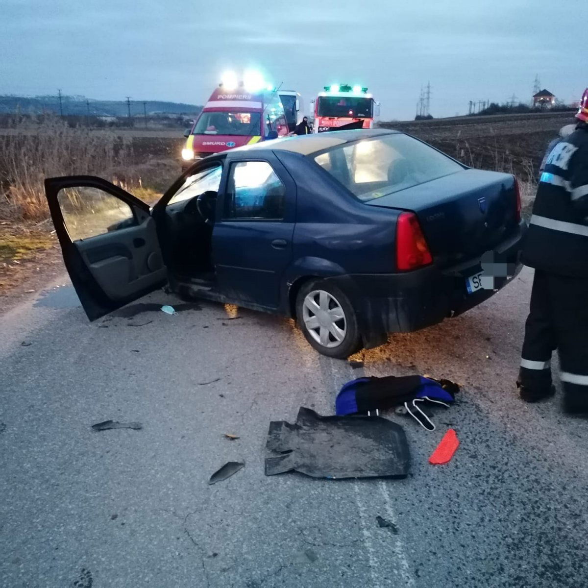 Közúti balesethez riasztották a tűzoltókat Ádámoson a hétvégén &bullet;  Fotó: Maros megyei tűzoltóság