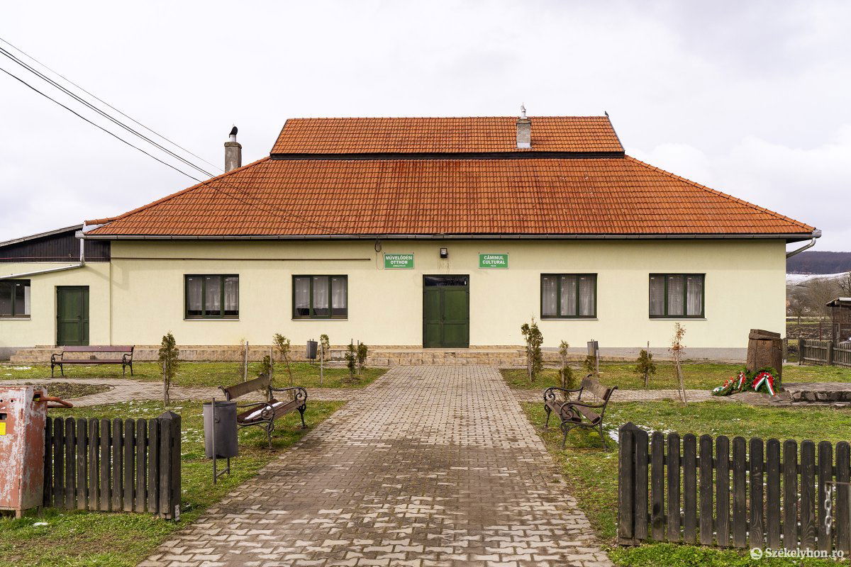 Művelődési otthon Jobbágyfalván •  Fotó: Haáz Vince