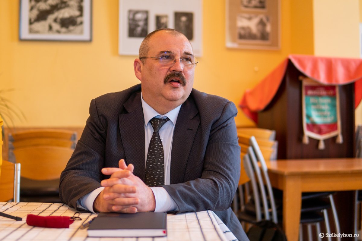 Makkai Péter államtitkár együttműködéséről biztosította a civil szervezeteket •  Fotó: Rab Zoltán