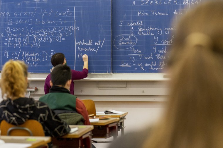 Kifogásolják az aránytalan tanévszerkezetet: hatékonyabb a kiegyensúlyozott struktúra, két egyforma hosszúságú félév