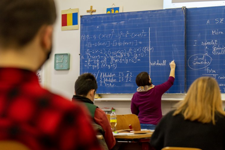 Megnehezíti a diákok és tanárok munkáját a félévek aránytalan elosztása