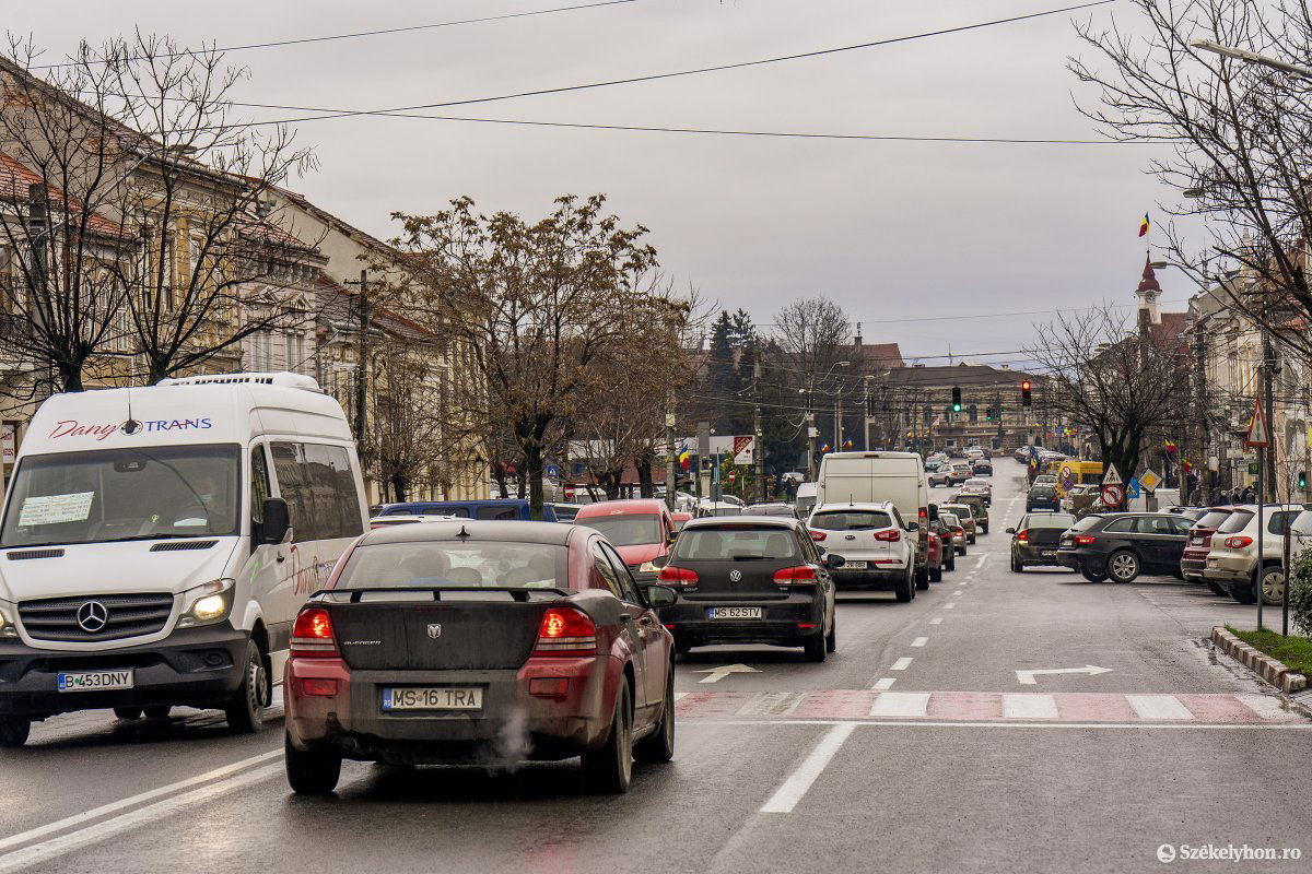 Életveszélyesek és környezetszennyezők •  Fotó: Haáz Vince