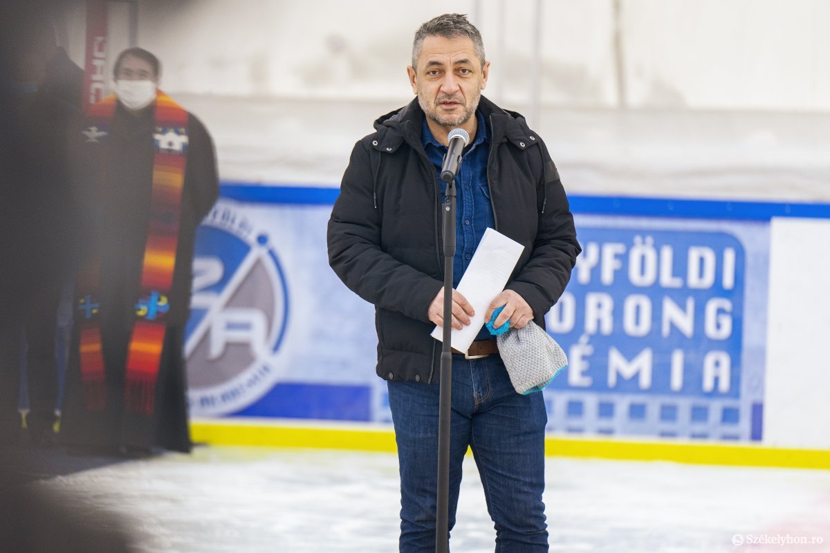 Potápi Árpád János államtitkár összetartó erőnek nevezte a sportot •  Fotó: Haáz Vince