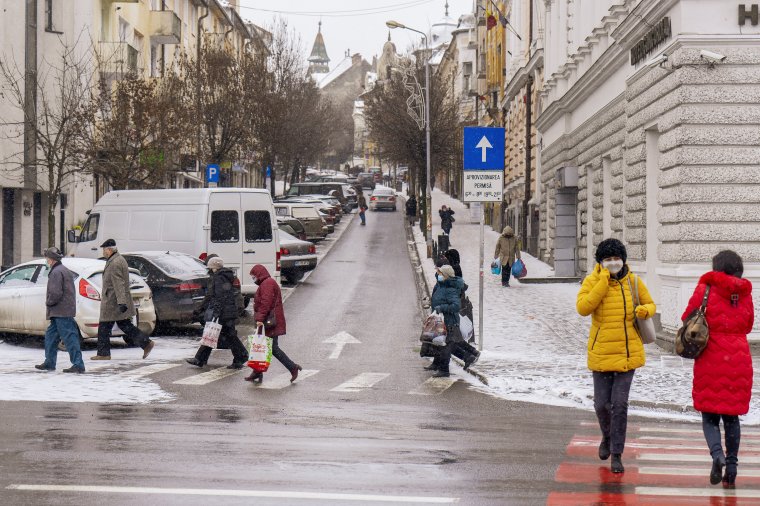 Ha nem romlik a járványhelyzet, február 8-án nyithatnak az iskolák, de szükség van a korlátozásokra a hatóságok szerint
