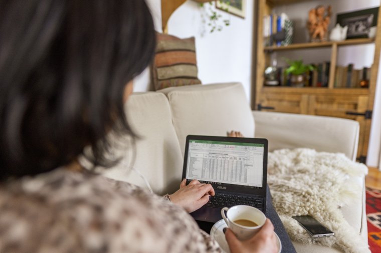 Velünk maradt a home office, de csökkent a gyakorisága