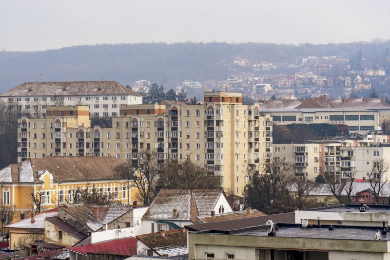 A lakásadók már csökkentek Marosvásárhelyen, a gépkocsik esetében szavazni kell