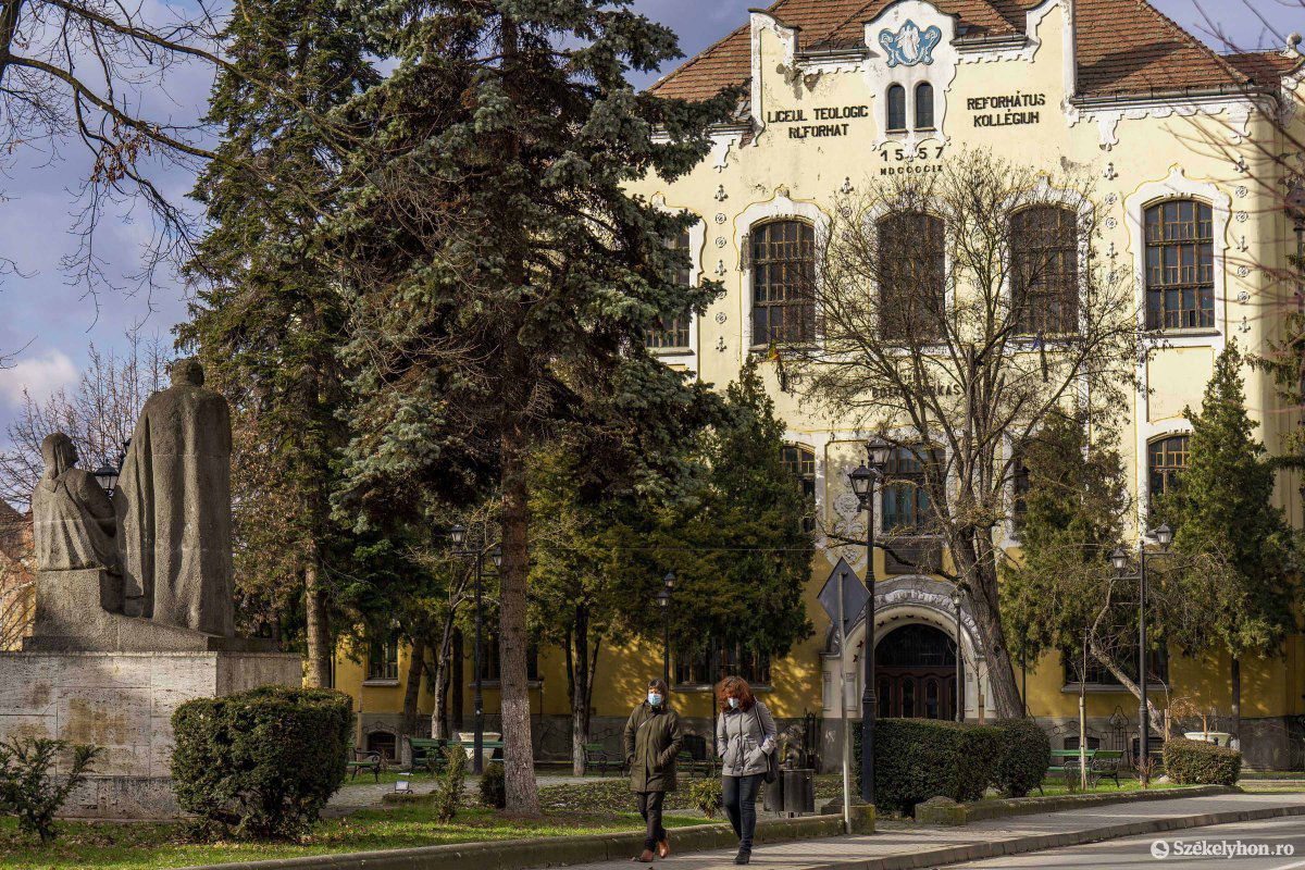 Ünnepi kisfilmet készítettek a marosvásárhelyi Bolyai diákjai •  Fotó: Haáz Vince