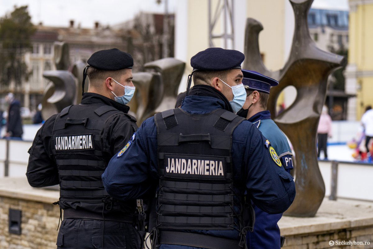 A csendőrség, a rendőrség és a tűzoltóság is különösen figyel az évvégi ünnepekre. Képünk illusztráció •  Fotó: Haáz Vince