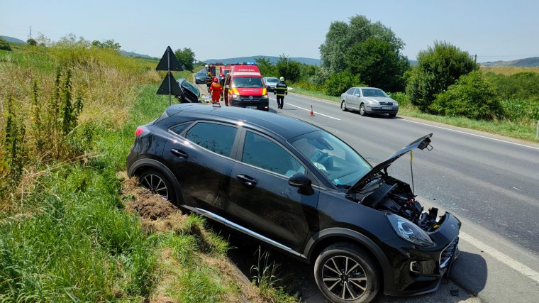 Két autó ütközött Fehéregyházán, egy személy súlyosan megsérült