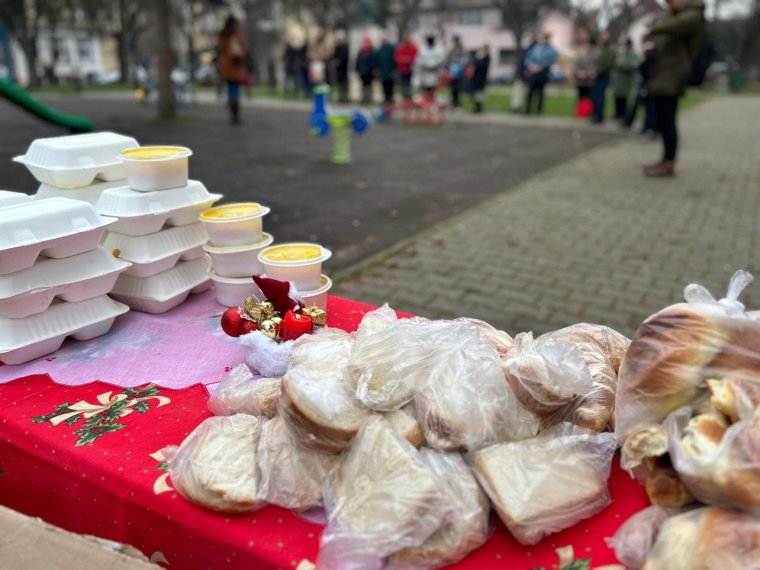 Közösséggé kovácsolódtak a Solidaris egyesület által támogatott hajléktalanok