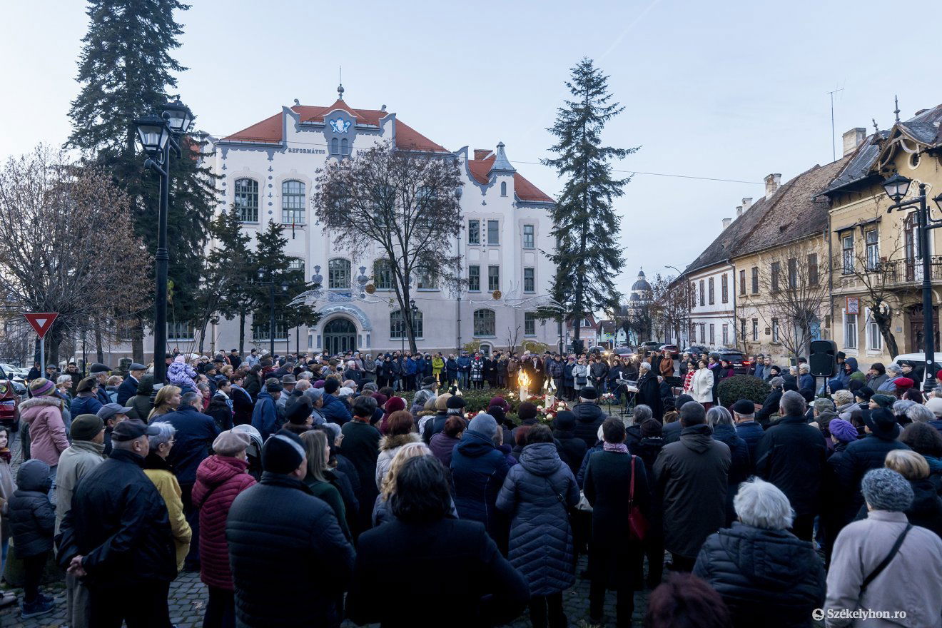Kicsit csípős volt a délután, de senkit nem riasztott el •  Fotó: Haáz Vince